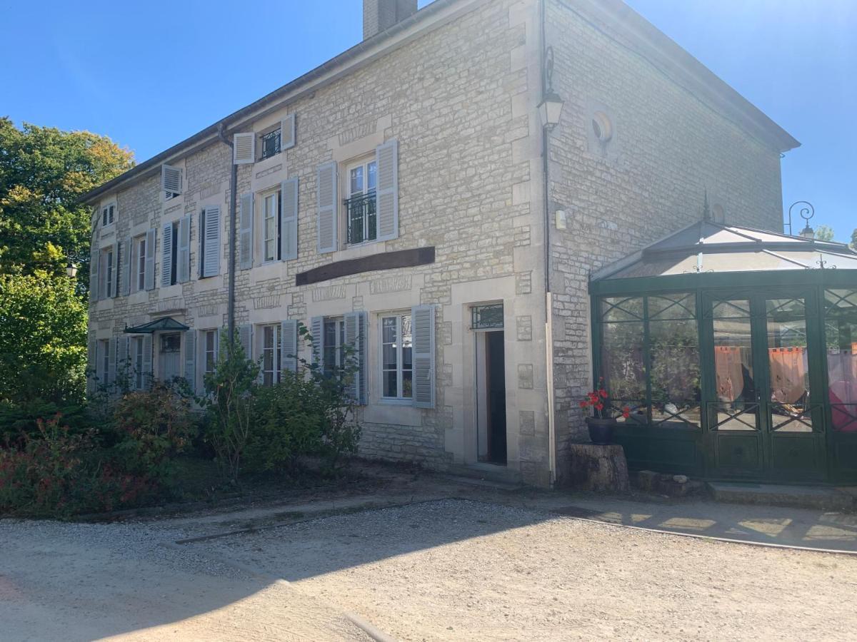 Chambres D'Hotes Dans Une Maison De Caractere Mussey-sur-Marne Екстериор снимка