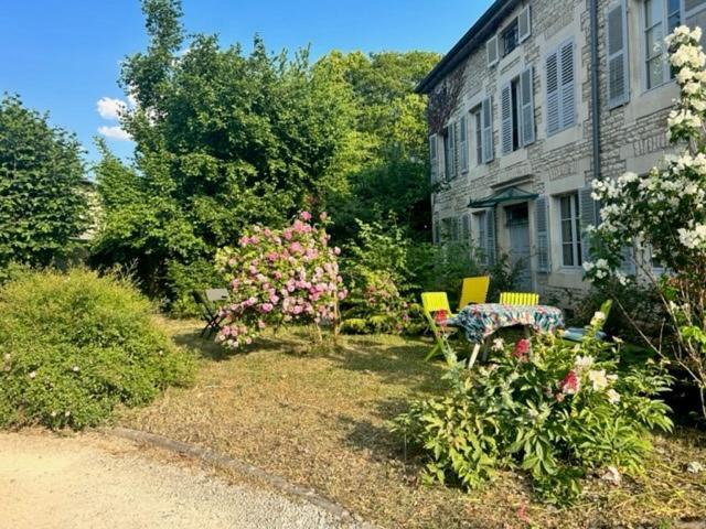 Chambres D'Hotes Dans Une Maison De Caractere Mussey-sur-Marne Екстериор снимка